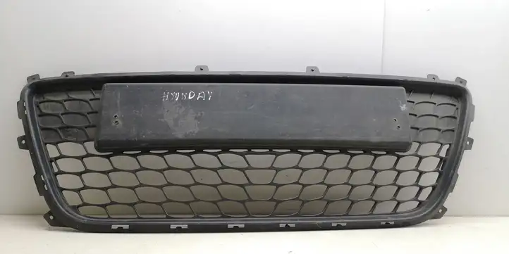 Hyundai i30 (2007 - 2012) 865612R000 Нижняя решетка переднего бампера — фото 1