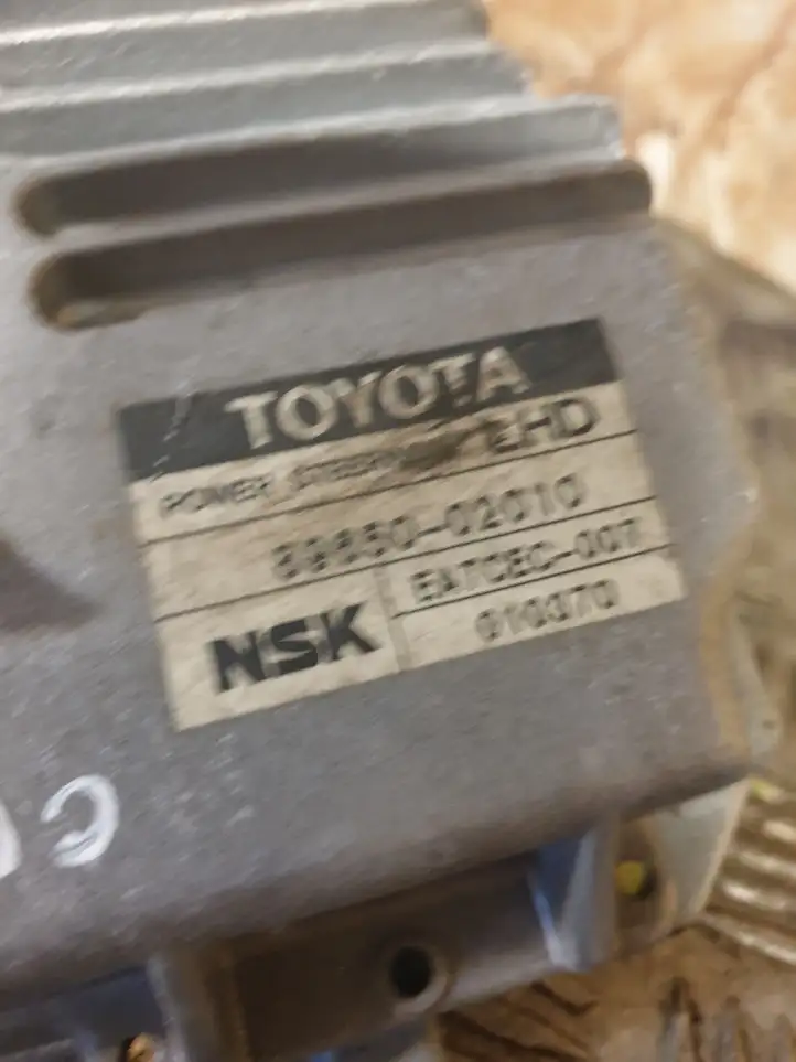 Toyota Corolla E120 E130 (2000 - 2004) 8965002010 Блок управления усилителем руля — фото 4