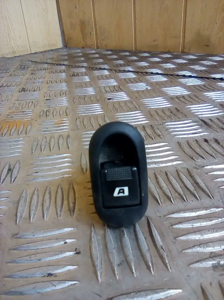 Citroen C3 (2002 - 2009) 96401469XT Кнопка стеклоподъемников — фото 1