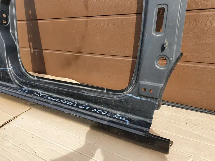 Volkswagen e-Up (2016 - ) 1S4809606F Передний порог кузова — фото 9