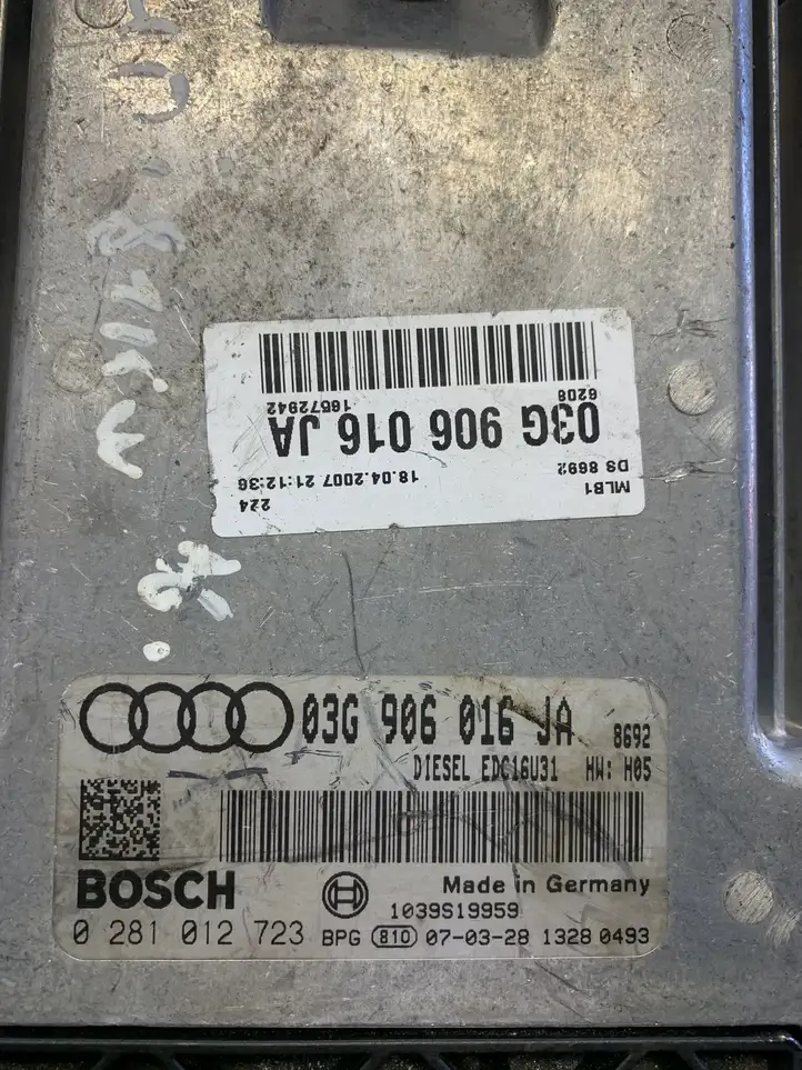 Audi A4 S4 B8 8K (2007 - 2011) 03G906016JA Блок управления двигателем (ЭБУ) — фото 2