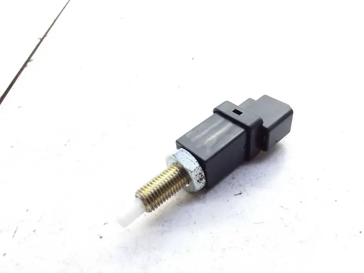 Mazda 6. (2005 - 2007)  1080 Датчик тормозной педали