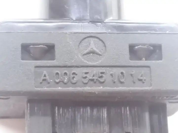 Mercedes-Benz C W204 (2007 - 2014) A0065451014 Датчик педали тормоза — фото 4