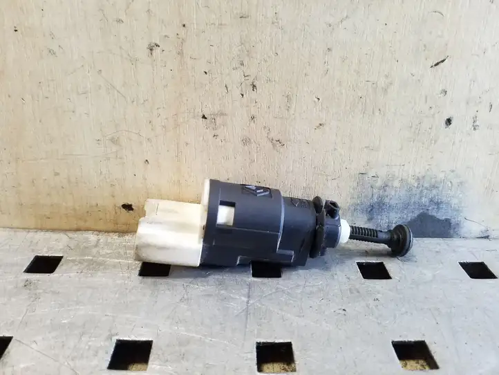 Renault Trafic II (X83) (2002 - 2014)  8200276361 Датчик тормозной педали