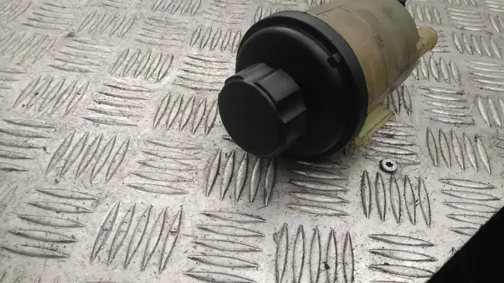 Volvo V70 (2007 - 2013) 6G913R700BC Бачок ГУР — фото 4