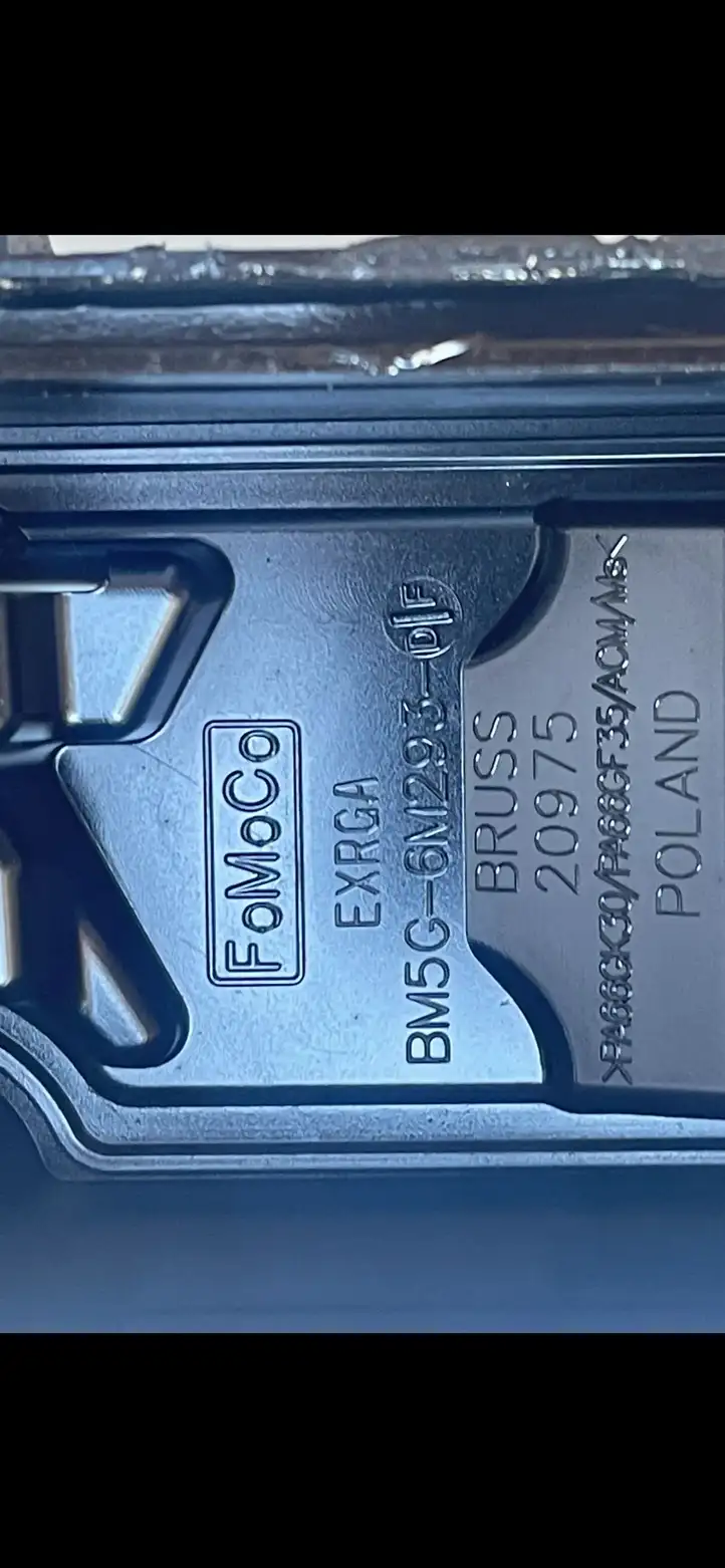 (2012 - 2016) BM5G6M293 Крышка головки блока цилиндров — фото 4