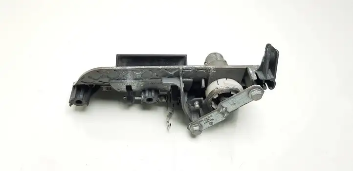 Volkswagen Caddy (2010 - 2015) 2K0827565H Ручка крышки багажника — фото 2