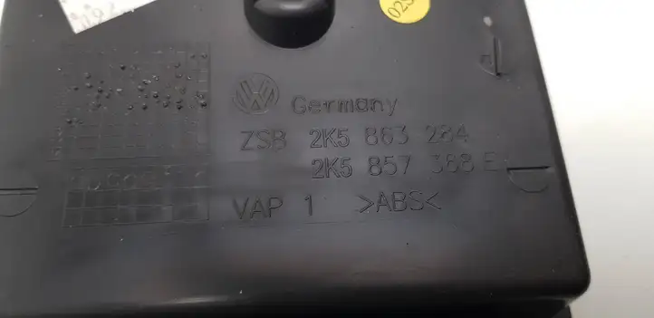 Volkswagen Caddy (2010 - 2015) 2K0863284 Ящик центральной консоли — фото 3