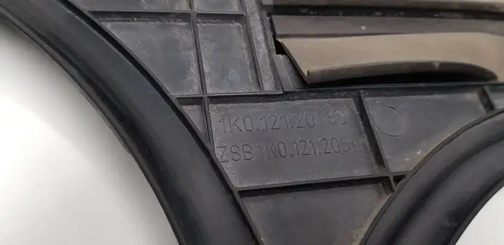 Volkswagen Caddy (2010 - 2015) 1K0121207BC Дифузор радиатора — фото 4