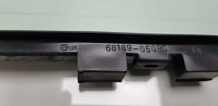 Toyota Avensis T250 (2006 - 2009) 6818905030 Форточка двери — фото 3