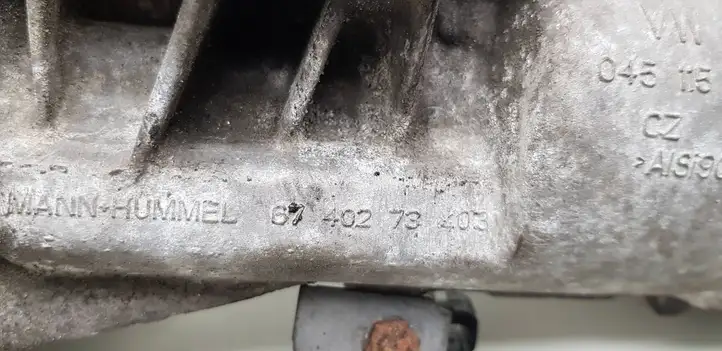 Volkswagen PASSAT B6 (2005 - 2010) 045115389K Кронштейн масляного фильтра — фото 9