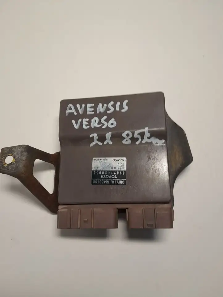 Toyota Avensis Verso (2004 - 2009) 8987120030 Блок управления форсунками — фото 1