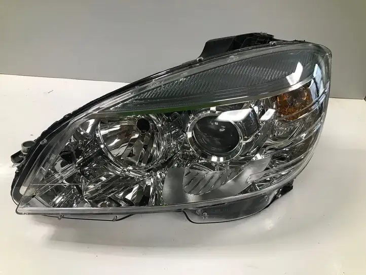 Mercedes-Benz C W204 (2007 - 2014) A2048208761 Передняя фара — фото 1