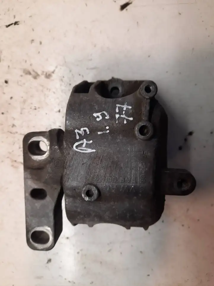 Audi A3/S3 8P (2003 - 2005) 1K0199262AE Опора двигателя — фото 1