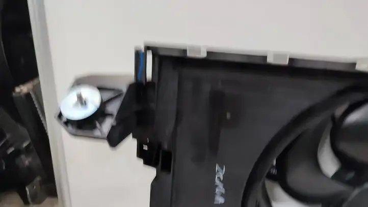 Tesla Model Y (2019 - 2024) 149417400A Электровентилятор радиатора — фото 9