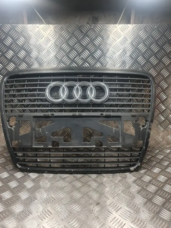 Audi A6 S6 C6 4F (2004 - 2008) 4F0853651 Верхняя решетка радиатора — фото 1
