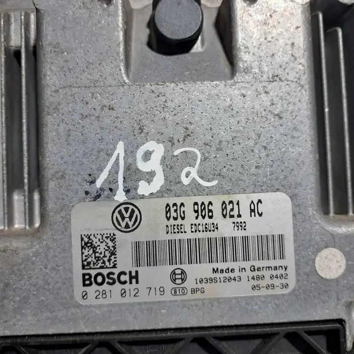 Volkswagen PASSAT B6 (2005 - 2010) 03G906021AC Блок управления двигателем (ЭБУ) — фото 2