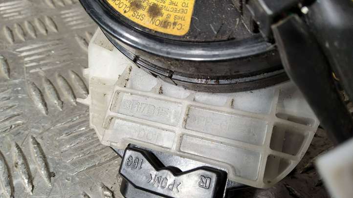 Mitsubishi Pajero (1999 - 2003)  17B153 Комплект ручек