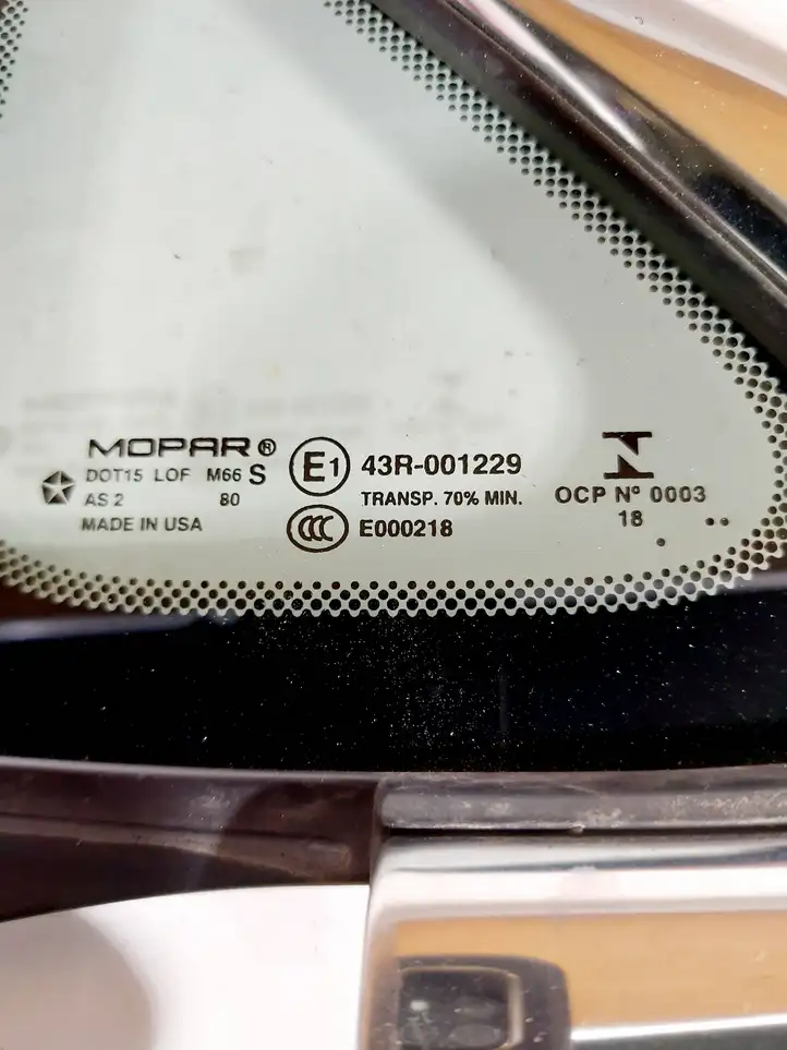 Chrysler Pacifica (2016 - ) 43R001229 Стекло задней двери — фото 2