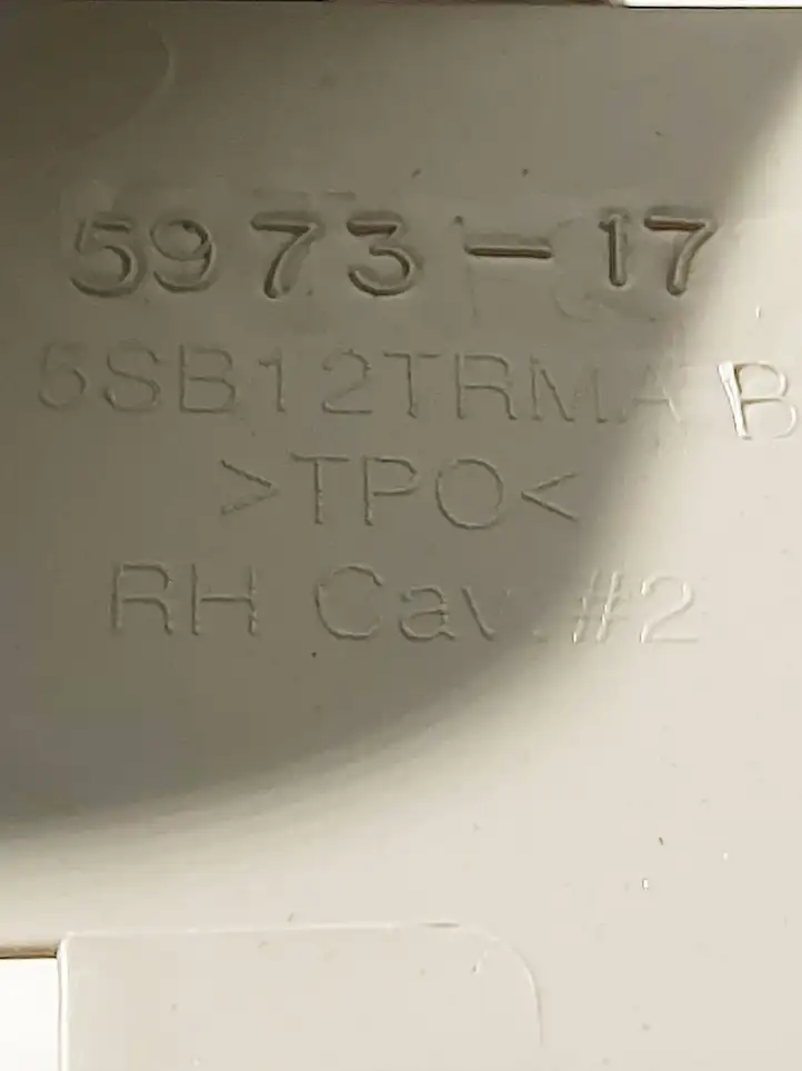 Chrysler Pacifica (2016 - ) 5SB12TRMA Обшивка стойки A — фото 2