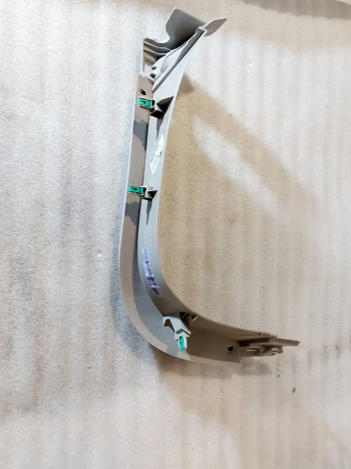 Chrysler Pacifica (2016 - ) 5RJ28TMAR Обшивка багажника — фото 3