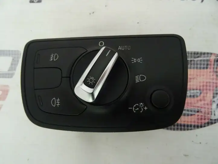 Audi A7 S7 4G (2010 - 2014) 4G0941531 Включатель фонарей — фото 1