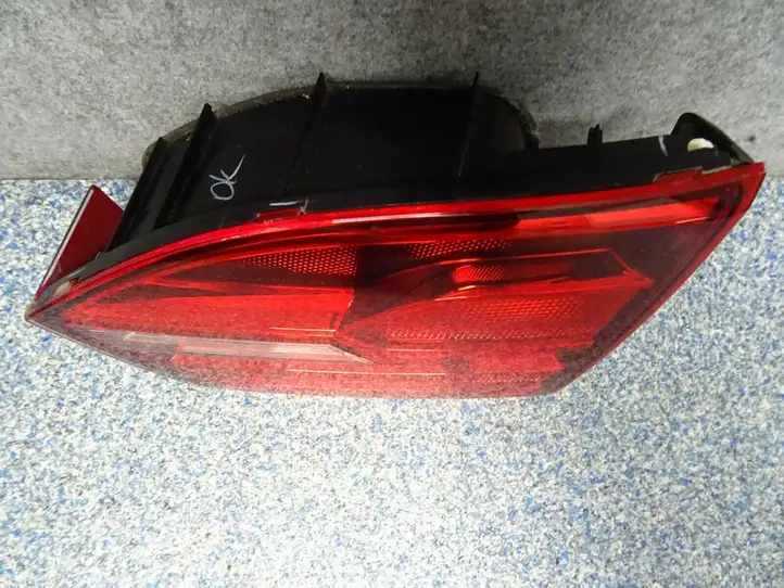 Volkswagen Jetta VI (2011 - 2018) 5C6945094B Задний фонарь в крышке багажника — фото 7