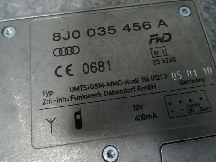 Audi A6 C7 (2011 - 2014) 8J0035456A Усилитель антенны — фото 3