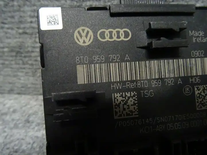 Audi A5 8T 8F (2011 - 2016) 8T0959792A Блок управления дверью — фото 2