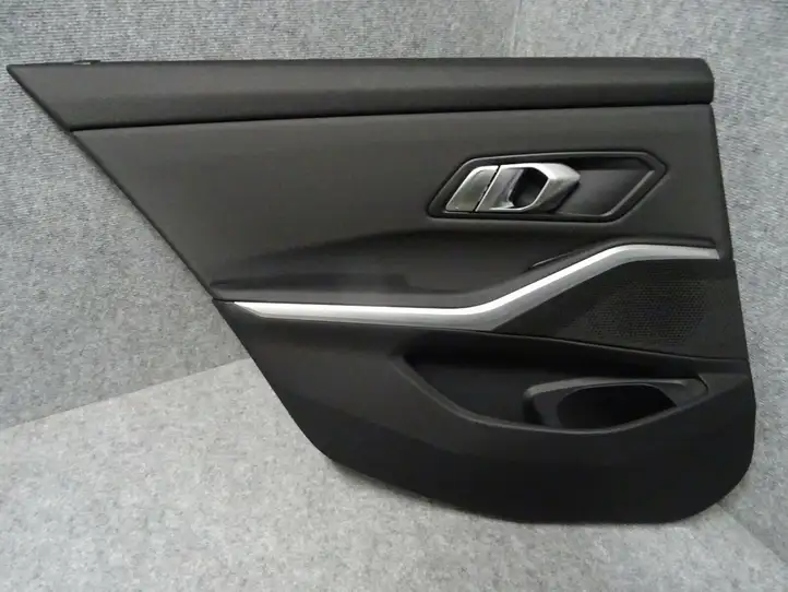 BMW 3 G20 G21 (2019 - ) Обшивка задней двери — фото 1