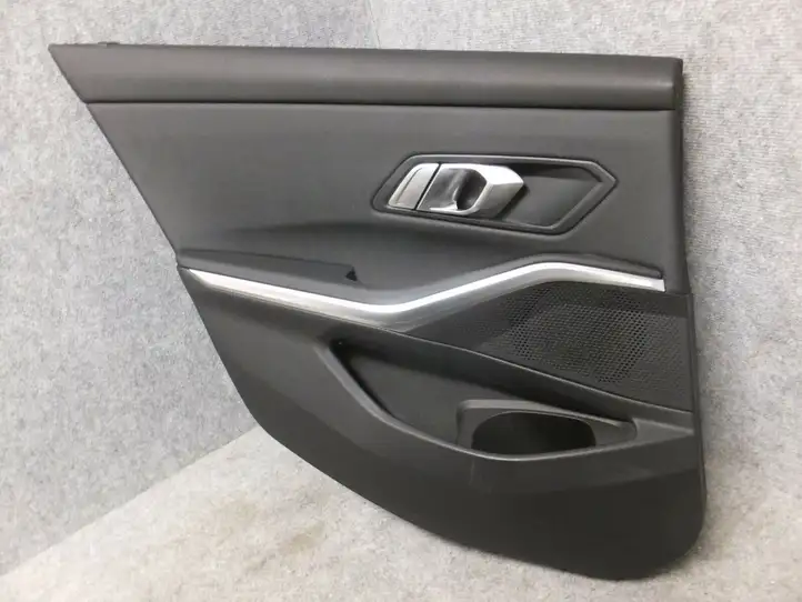 BMW 3 G20 G21 (2019 - ) Обшивка задней двери — фото 1