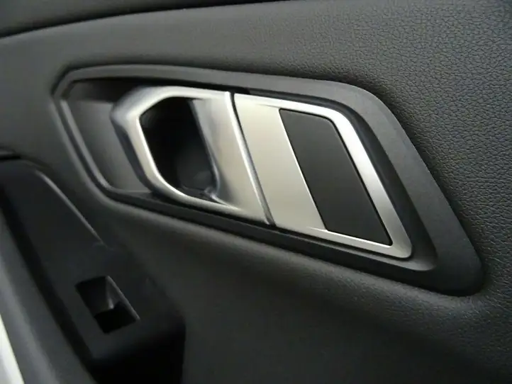 BMW 3 G20 G21 (2019 - ) Обшивка передней двери — фото 2