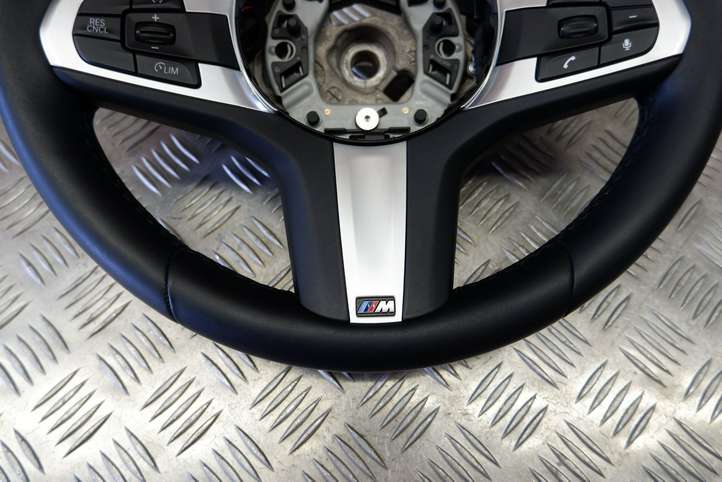 BMW 5 G30 G31 (2016 - )  8071871 Руль