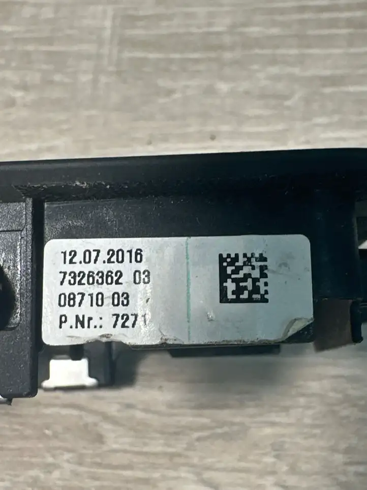 BMW M4 F82 F83 (2014 - 2020) 7326362 Блок кнопок стеклоподъемников — фото 2
