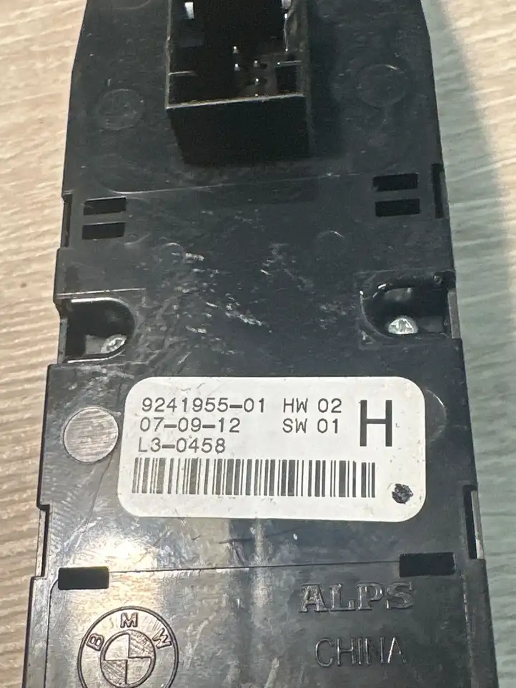 BMW 5 F10 F11 (2009 - 2016) 9241951 Блок кнопок стеклоподъемников — фото 2