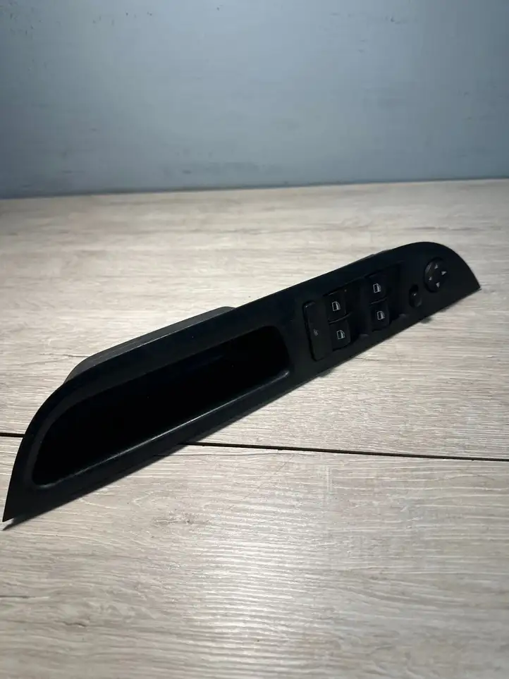BMW 5 E60 E61 (2004 - 2010) 9122110 Кнопка стеклоподъемников — фото 1