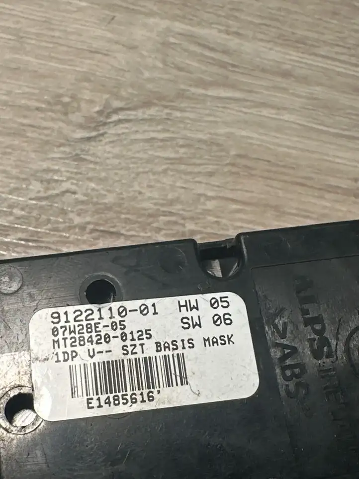 BMW 5 E60 E61 (2004 - 2010) 9122110 Кнопка стеклоподъемников — фото 2