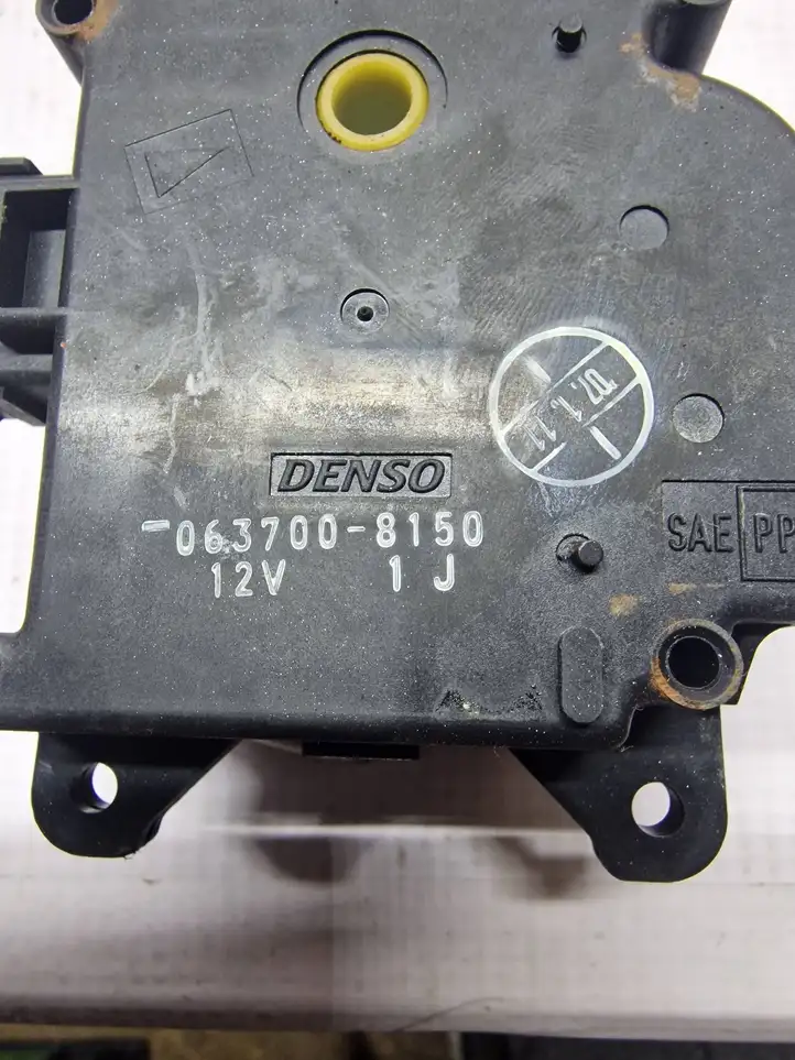 Honda CR-V (2006 - 2009) 0637008150 Двигатель задвижки потока воздуха — фото 2
