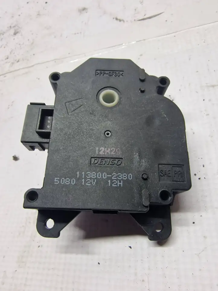 Honda CR-V (2006 - 2009) 1138002380 Двигатель задвижки потока воздуха — фото 2