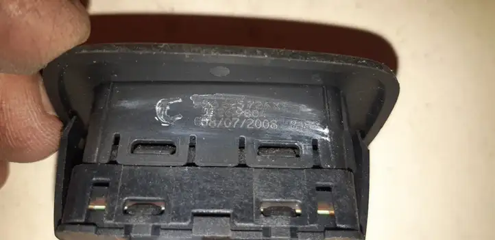 Citroen C5 (2008 - 2017) 96623726XT Кнопка стеклоподъемников — фото 3