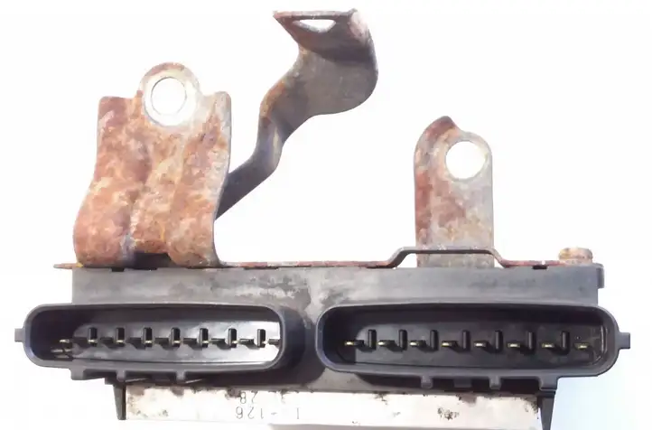 Toyota Corolla Verso AR10 (2004 - 2009) 8987120050 Блок управления форсунками — фото 4