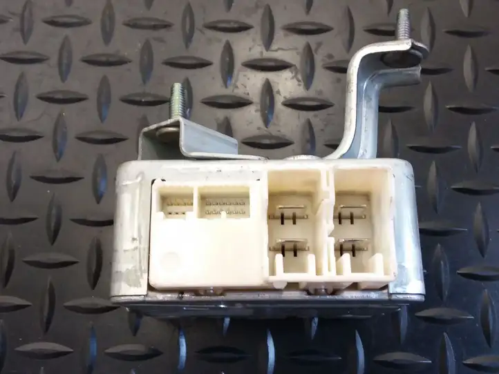 Toyota Yaris (2005 - 2009) 896500D120 Блок управления усилителем руля — фото 3