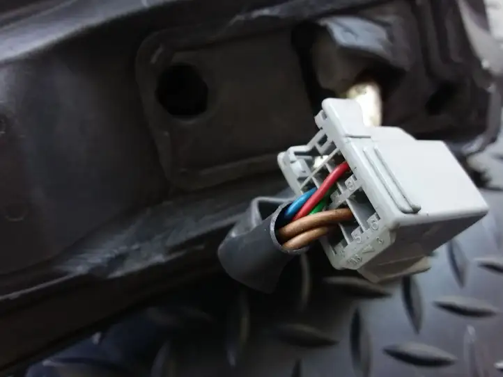 Ford Focus (2005 - 2008) 212836290 Боковое зеркало с электроприводом — фото 2