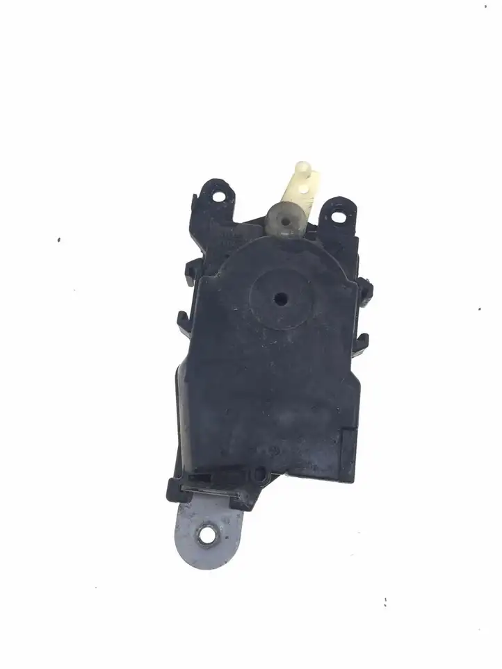 Subaru Forester SG (2006 - 2008) 61100AE011 Активатор замка багажника — фото 2