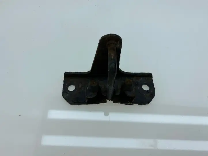 Subaru Forester SG (2003 - 2005) 57311SA000 Кронштейн замка капота — фото 4