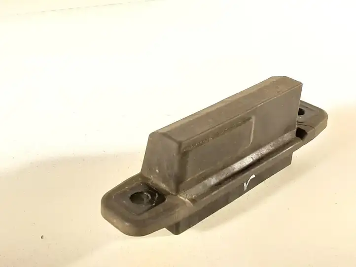 Toyota Verso (2009 - 2012) 0505X98 Кнопка закрытия крышки багажника — фото 1