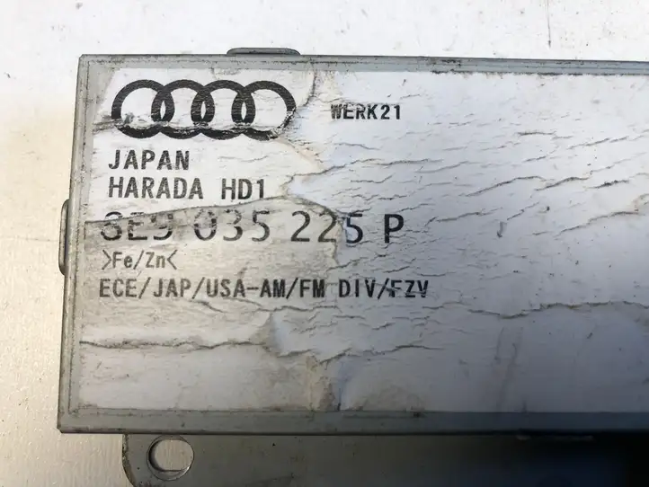 Audi A4 S4 B7 8E 8H (2004 - 2009) 8E9035225P Усилитель антенны — фото 4