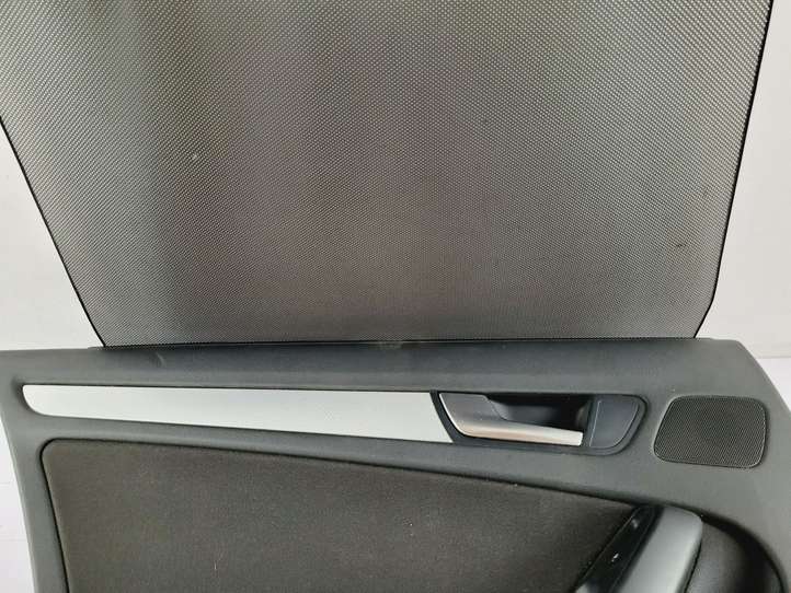 Audi A4 (2011 - 2015)  8K0867305 Обшивка задней двери