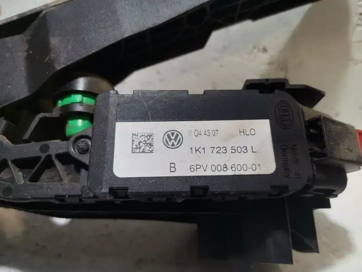Volkswagen PASSAT B6 (2005 - 2010) 1K1723503L Педаль акселератора — фото 2