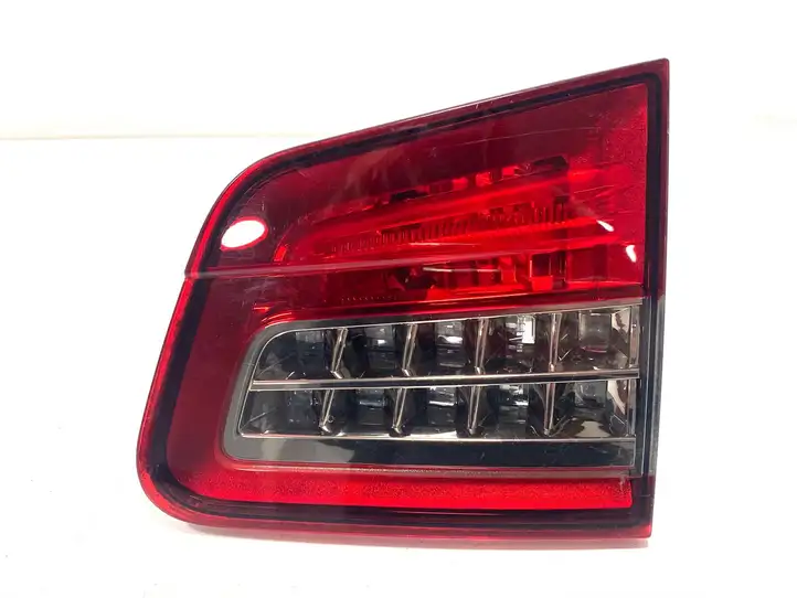 Citroen C5 (2008 - 2017) 9675067680 Задний фонарь в крышке багажника — фото 1